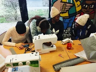 Atelier couture : "De fil en aiguille"